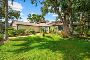 8240 CYPRESS LAKE DRIVE, SARASOTA, FL 34243 Sold 07/24/25
