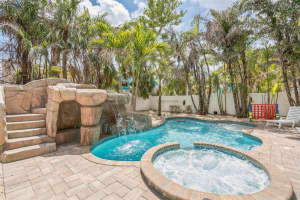 538 Canal Rd, SARASOTA