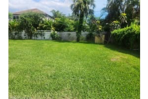 1638 SOUTH DRIVE, SARASOTA, FL 34239 - MLS#MFRA4656081