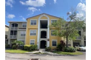 5600 Bentgrass Dr #302, SARASOTA