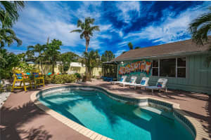 8709 9TH AVENUE, BRADENTON, FL 34209 Sold 09/25/25