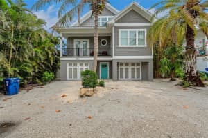 210 N Harbor Dr, HOLMES BEACH