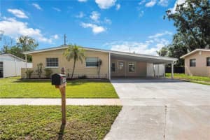 3641 Stokes Dr, SARASOTA
