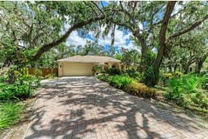 3217 OAK GROVE DRIVE, SARASOTA, FL 34243 - MLS#MFRA4656185