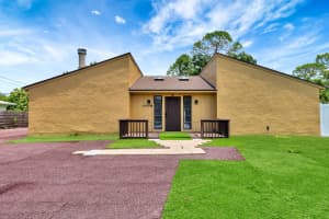 2315 Riverwood Pines Dr, SARASOTA