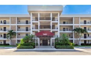 7461 W Country Club Dr N #206, SARASOTA