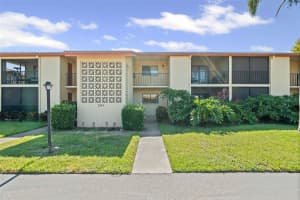 2415 Bayshore Gardens Pkwy #2, BRADENTON