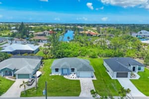 10443 RIVERSIDE ROAD, PORT CHARLOTTE, FL 33981 - MLS#MFRA4656307