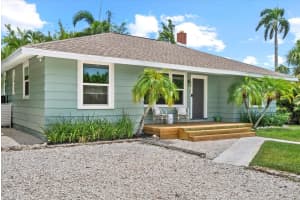 1051 INDIAN BEACH DRIVE, SARASOTA, FL 34234 - MLS#MFRA4656327
