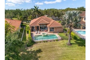 7521 ARALIA WAY, SEMINOLE, FL 33777 Sold 10/17/25