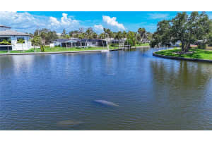 5572 SHADOW LAWN DRIVE, SARASOTA, FL 34242 - MLS#MFRA4656346
