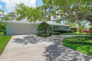 1541 FLOWER DRIVE, SARASOTA, FL 34239 - MLS#MFRA4656365