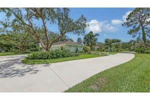 7604 WEEPING WILLOW CIRCLE, SARASOTA, FL 34241 - MLS#MFRA4656378
