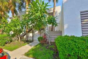 548 LAKESIDE DRIVE, BRADENTON, FL 34210 - MLS#MFRA4656402