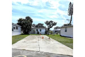 3275 26TH AVENUE, BRADENTON, FL 34208 Sold 09/22/25