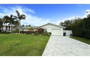 2411 NASSAU STREET, SARASOTA, FL 34231 - MLS#MFRA4656481