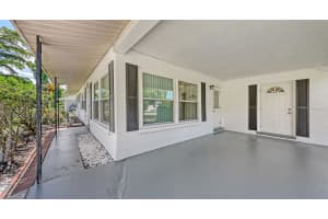2462 HYDE PARK STREET, SARASOTA, FL 34239 - MLS#MFRA4656508
