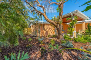 6806 Palm Dr, HOLMES BEACH