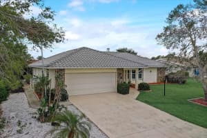 10 Stone Mountain Blvd, ENGLEWOOD
