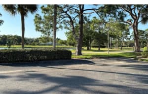 3677 LONGMEADOW #16, SARASOTA, FL 34235 - MLS#MFRA4656716