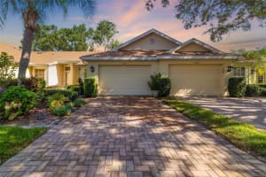 2411 New Haven Cir #70, SUN CITY CENTER