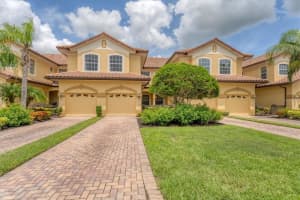 8261 MIRAMAR WAY, LAKEWOOD RANCH, FL 34202 - MLS#MFRA4656820
