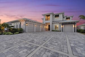 676 Regatta Way, BRADENTON