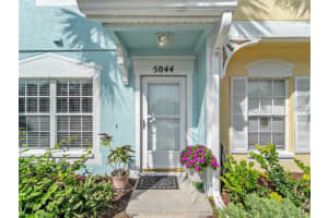 5044 Misty Canal Pl, BRADENTON
