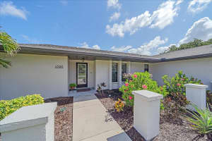 4396 PASADENA CIRCLE, SARASOTA, FL 34233 Sold 08/20/25