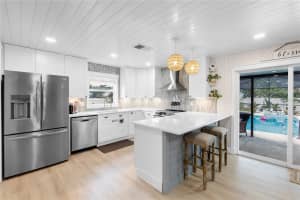 327 FRANCIS DRIVE, APOLLO BEACH, FL 33572 Sold 08/28/25