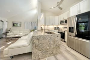 718 WHITE PINE TREE ROAD, VENICE, FL 34285 - MLS#MFRA4656996