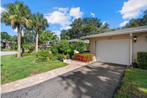 6916 COUNTRY CLUB DRIVE, SARASOTA, FL 34243 - MLS#MFRA4657047