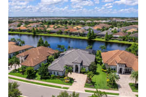 16628 BERWICK TERRACE, LAKEWOOD RANCH, FL 34202 - MLS#MFRA4657138