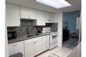 5026 WATER OAK DRIVE, BRADENTON, FL 34207 - MLS#MFRA4657176
