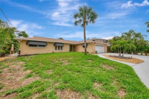 4946 COMMONWEALTH DRIVE, SARASOTA, FL 34242 - MLS#MFRA4657231