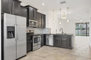 6454 BAYTOWN DRIVE, SARASOTA, FL 34240 Sold 09/26/25