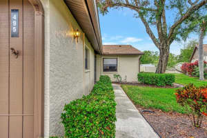 495 OAK HILL CIRCLE, SARASOTA, FL 34232 Sold 07/31/25