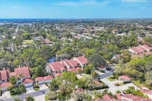 7674 Fairway Woods Dr #1605, SARASOTA