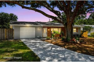 528 Manor Dr, DUNEDIN