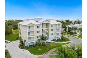 7611 34th Ave W #301, BRADENTON