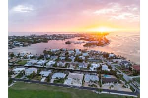 605 IVANHOE LANE, HOLMES BEACH, FL 34217 Sold 08/28/25