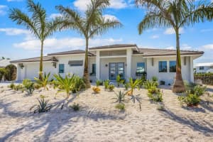 605 IVANHOE LANE, HOLMES BEACH, FL 34217 Sold 08/28/25