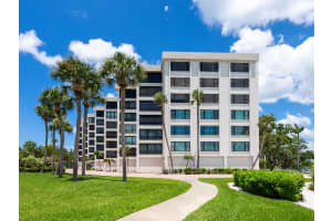 8701 MIDNIGHT PASS ROAD, SARASOTA, FL 34242 - MLS#MFRA4657368