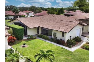 3109 Vivienda Blvd #37, BRADENTON