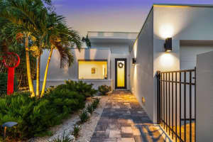 904 Virginia Dr, SARASOTA
