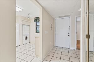 224 LAKEWOOD DRIVE, BRADENTON, FL 34210 - MLS#MFRA4657619