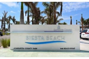 915 BEACH ROAD, SARASOTA, FL 34242 - MLS#MFRA4657632