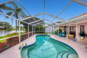 5766 BEAURIVAGE AVENUE, SARASOTA, FL 34243 - MLS#MFRA4657641