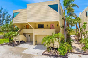 546A BEACH ROAD, SARASOTA, FL 34242 - MLS#MFRA4657651