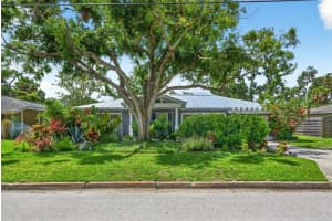 2460 HILLVIEW STREET, SARASOTA, FL 34239 Sold 08/19/25